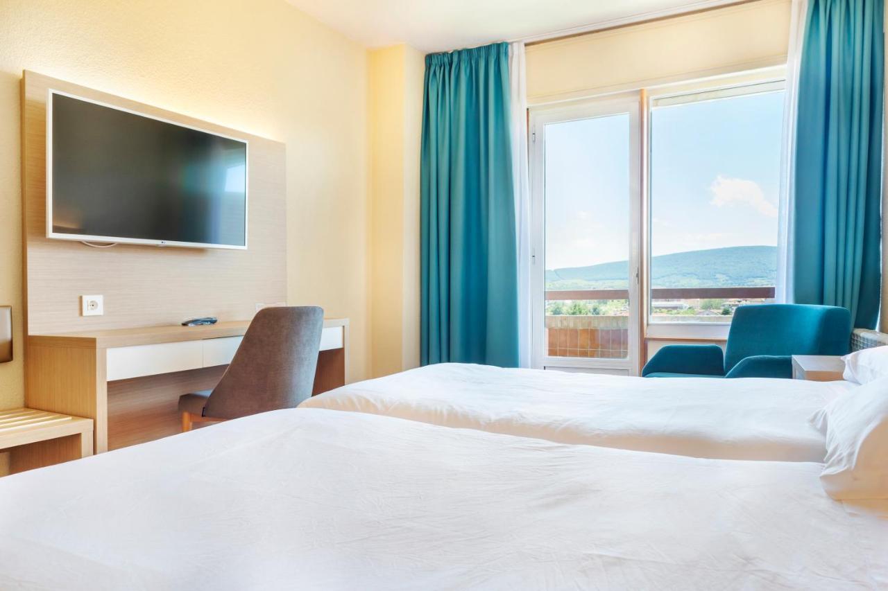 Hotel Vejo Reinosa Eksteriør billede