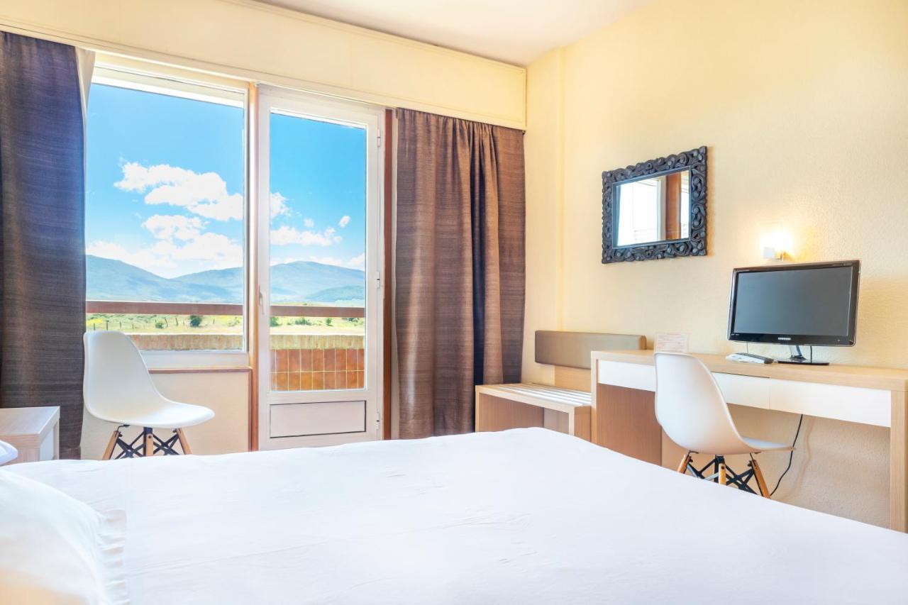 Hotel Vejo Reinosa Eksteriør billede