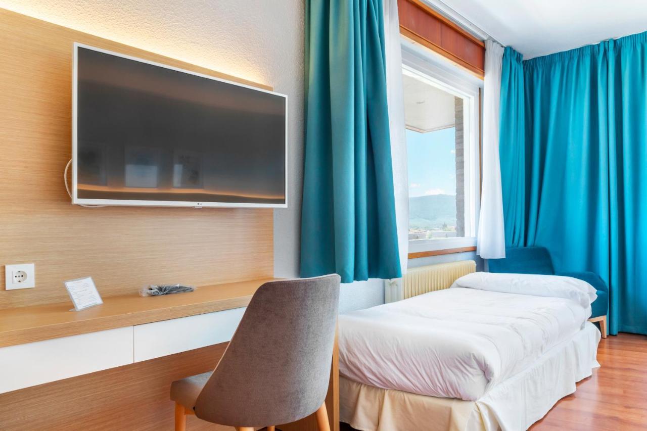 Hotel Vejo Reinosa Eksteriør billede